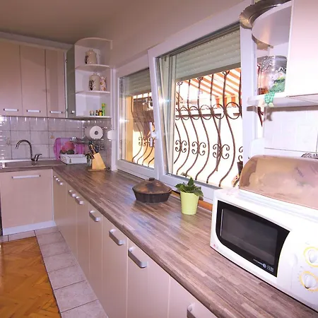 Сasa de vacaciones Relaxed Hillside House *